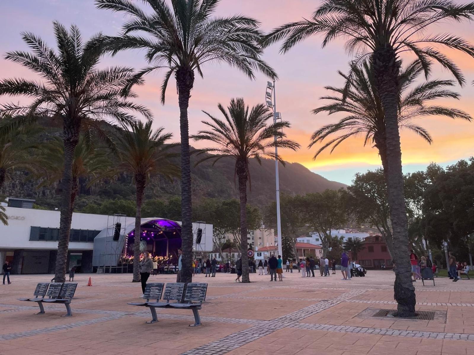 Sun Beach Apartment Machico  Esterno foto